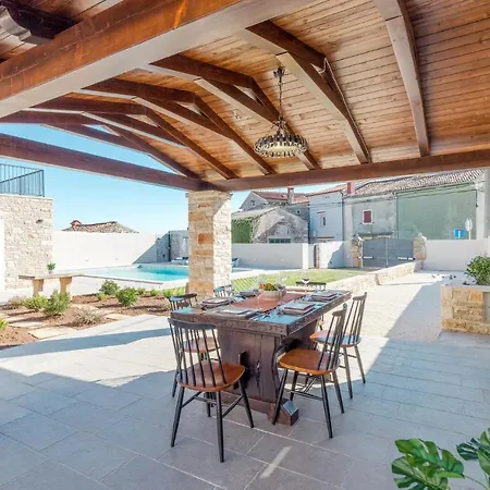 Дом отдыха 6 Bedroom Gorgeous In