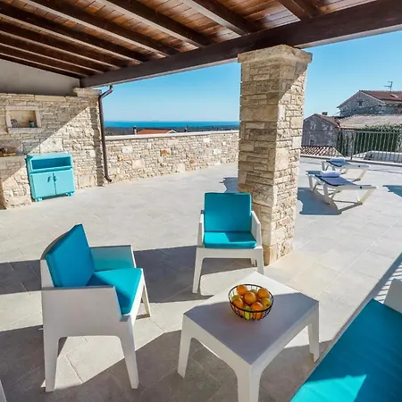 6 Bedroom Gorgeous In Valtura