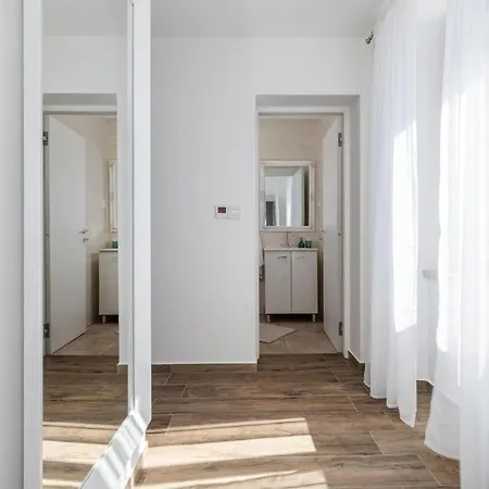 Holiday home 6 Bedroom Gorgeous In *