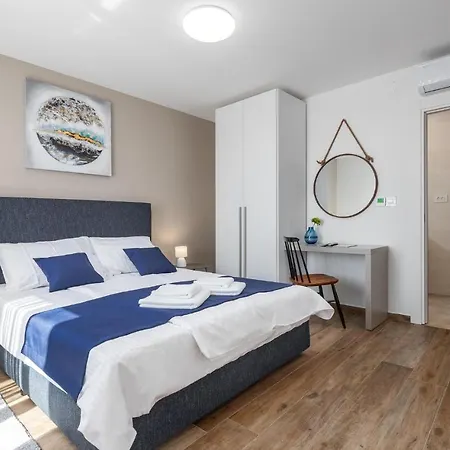Holiday home 6 Bedroom Gorgeous In Valtura