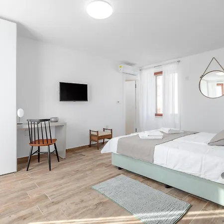 Holiday home 6 Bedroom Gorgeous In *