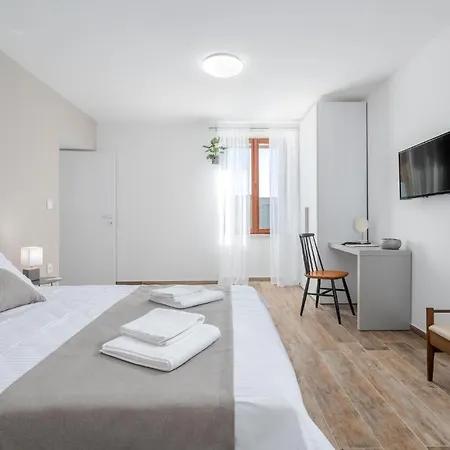 6 Bedroom Gorgeous In * Valtura