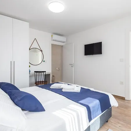 Holiday home 6 Bedroom Gorgeous In