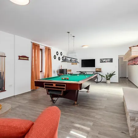 6 Bedroom Gorgeous In Дом отдыха *