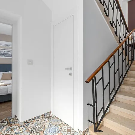Holiday home 6 Bedroom Gorgeous In Valtura